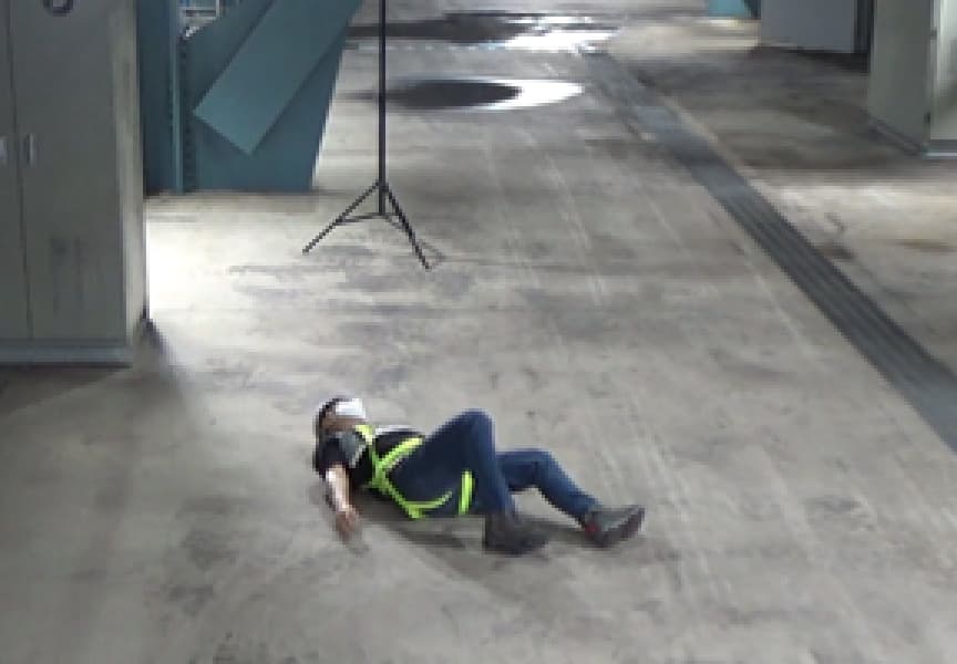 실영상 사례 2 - 사람이 쓰러져있는 모습